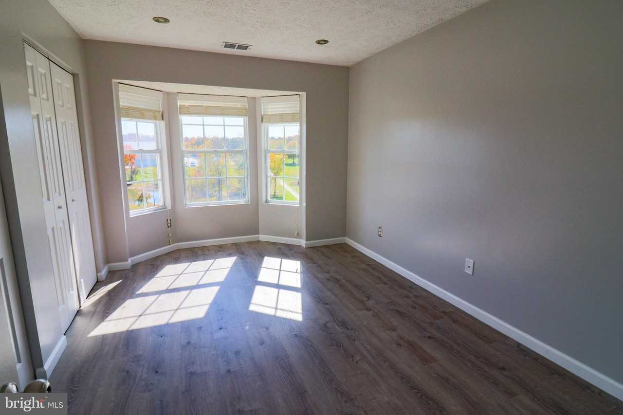 94-12 Chinkapin Dr #12 - Photo 6 of 12