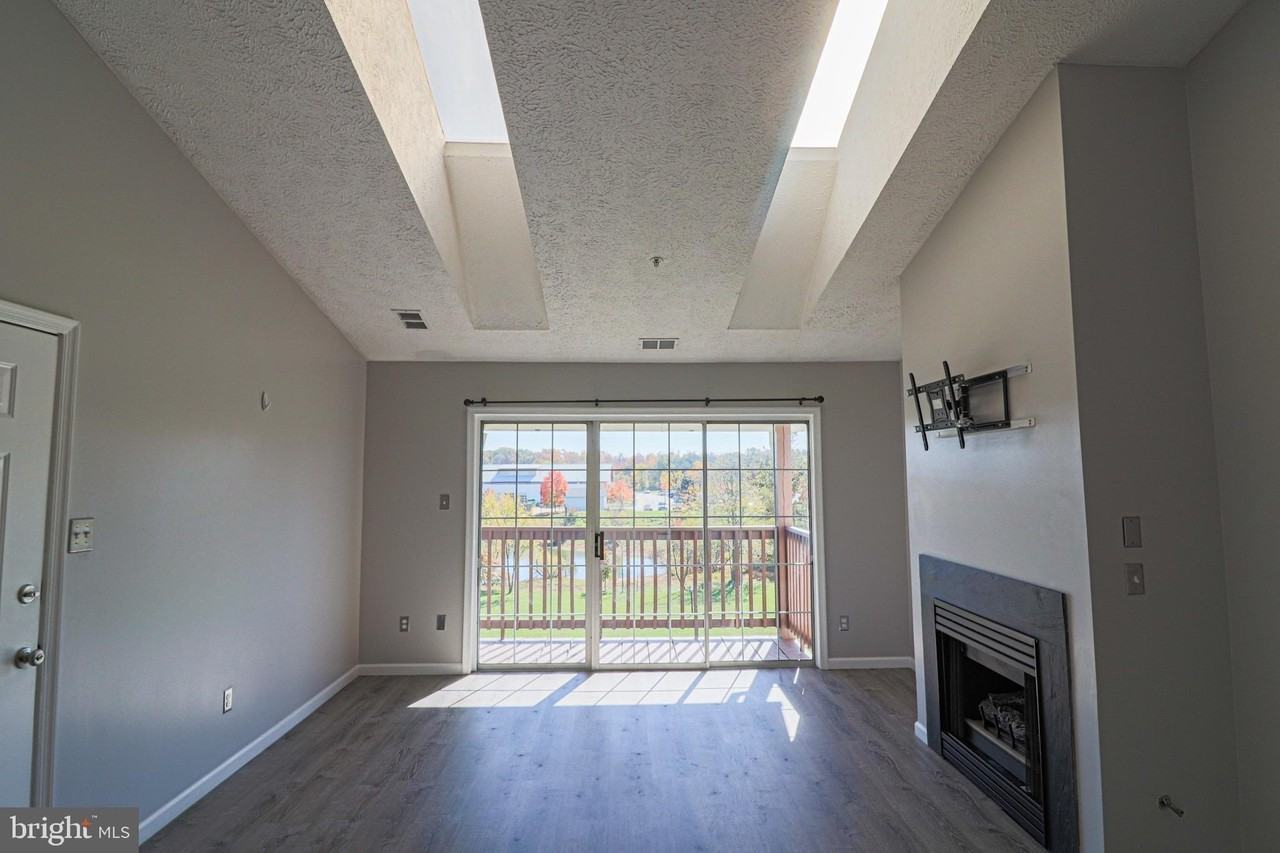 94-12 Chinkapin Dr #12 - Photo 7 of 12