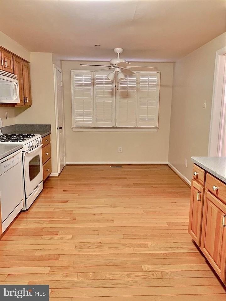3100 Black Hickory Dr - Photo 4 of 19