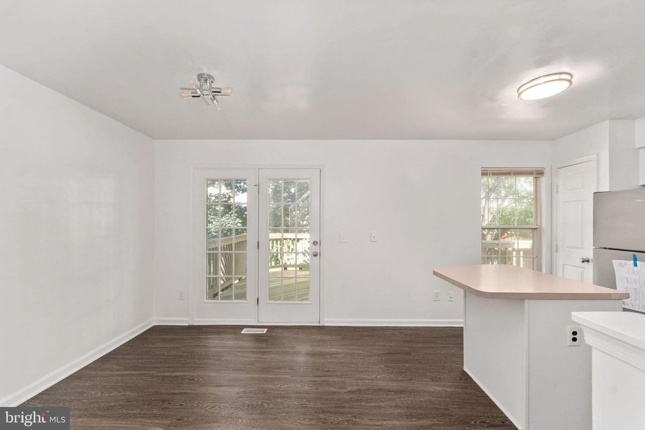 6219 Bella Dr - Photo 5 of 42