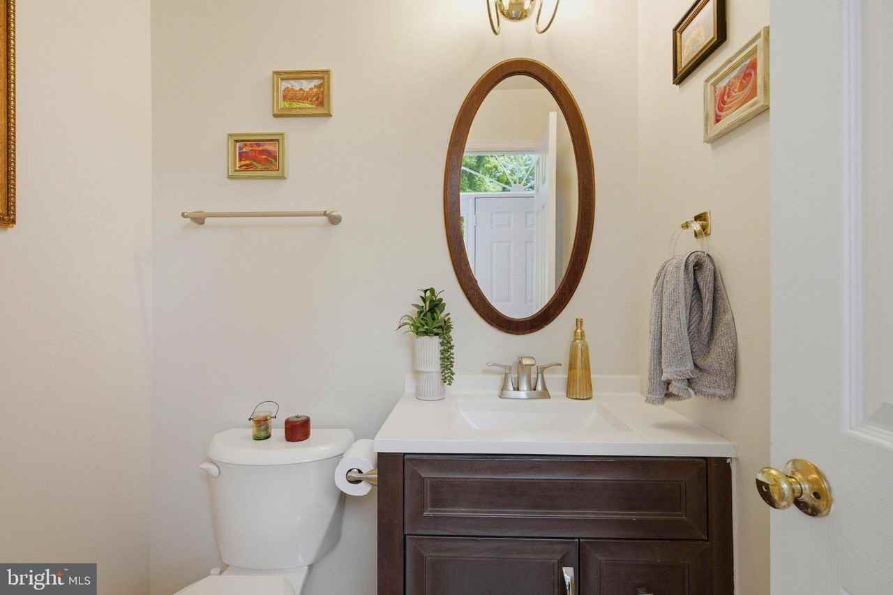 6123 Joust Ln - Photo 7 of 38