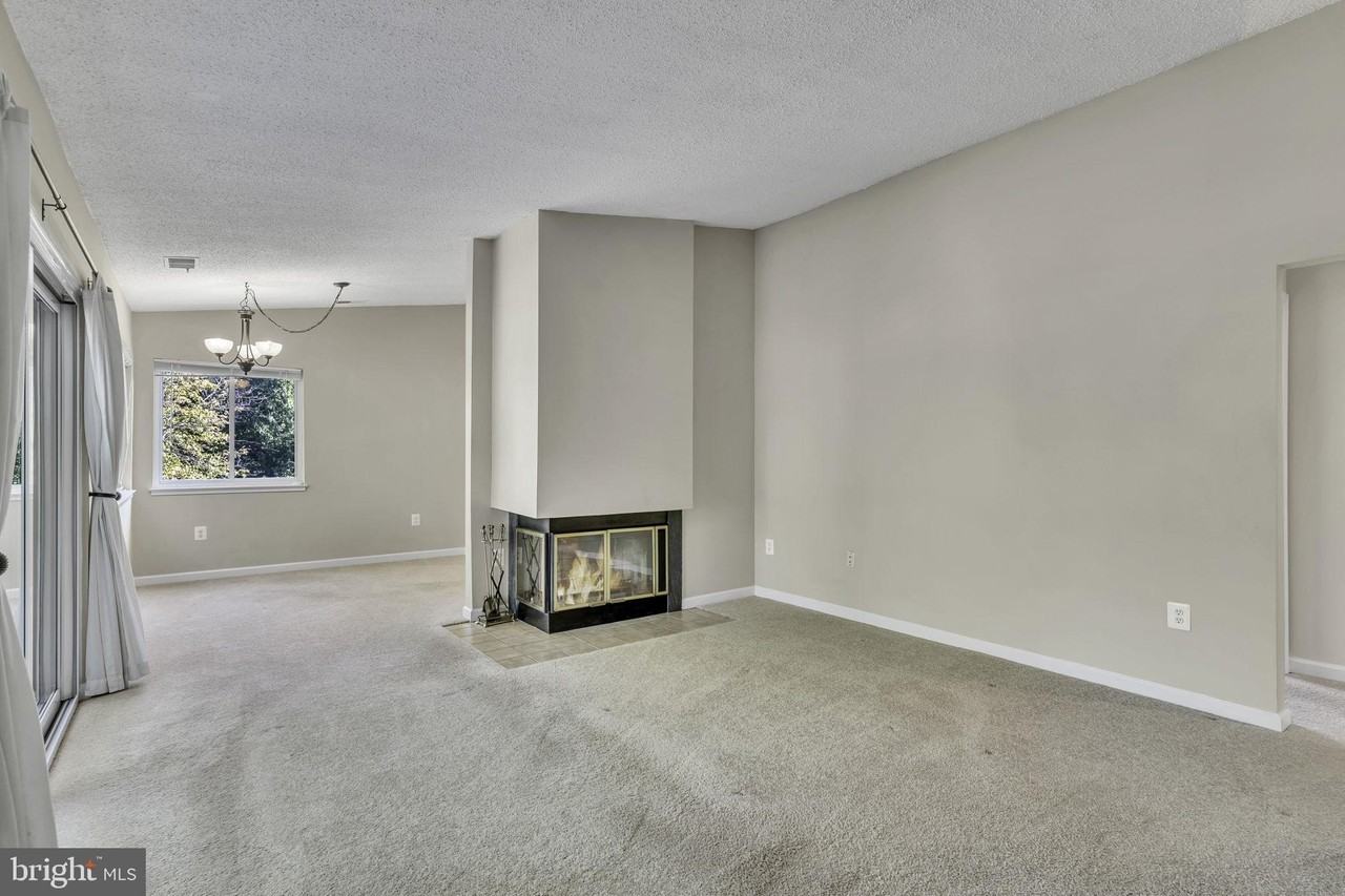 11041-B Villaridge Ct #11041B - Photo 3 of 38