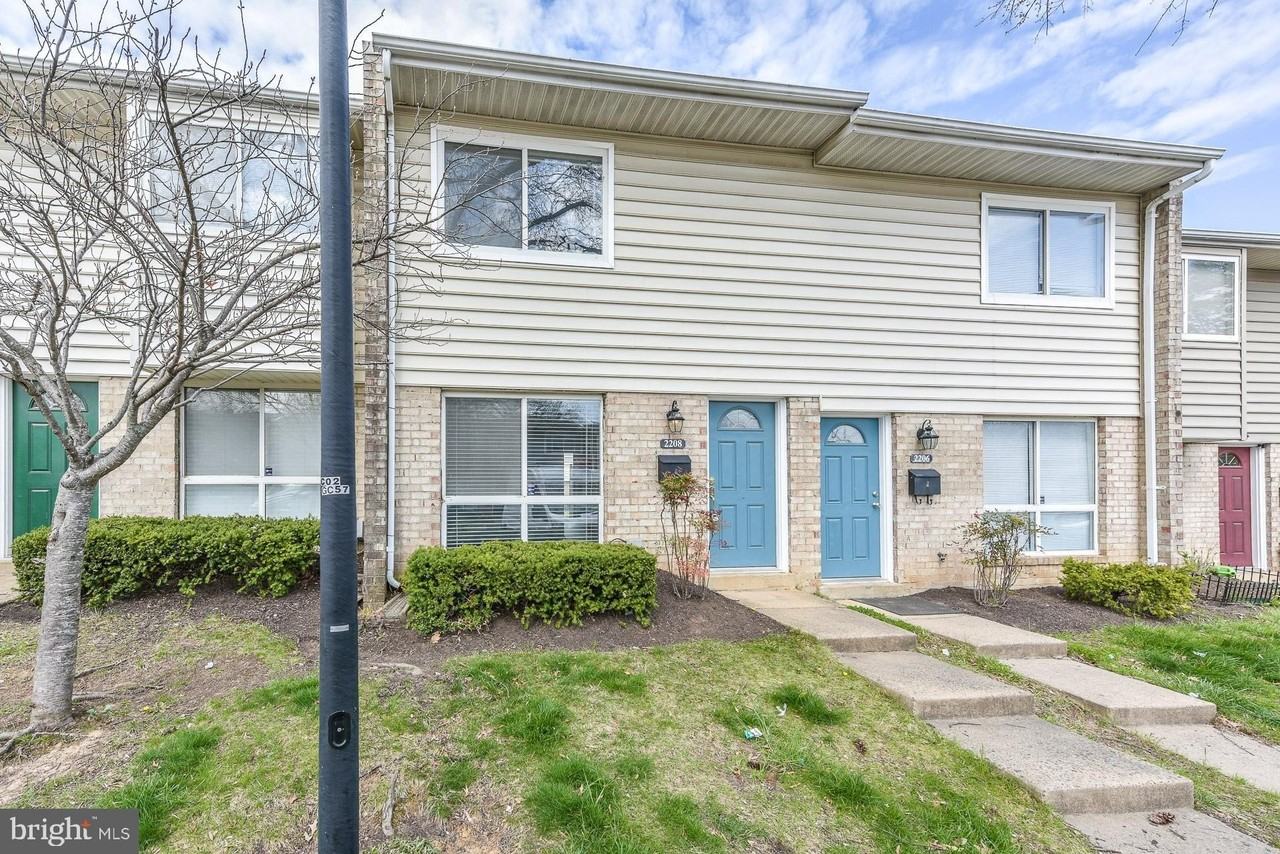 2208 Huston Pl - Photo 3 of 26