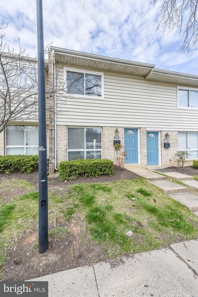 2208 Huston Pl - Photo 4 of 26