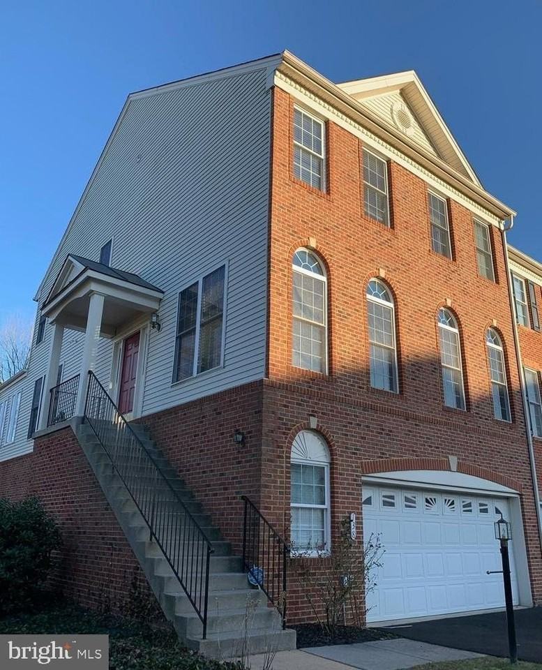 138 Ivy Hills Ter