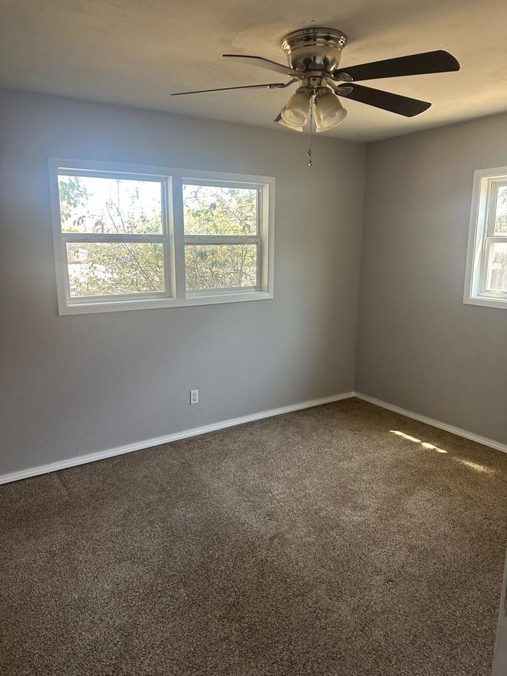 302 Almond Ave #1 - Photo 2 of 7