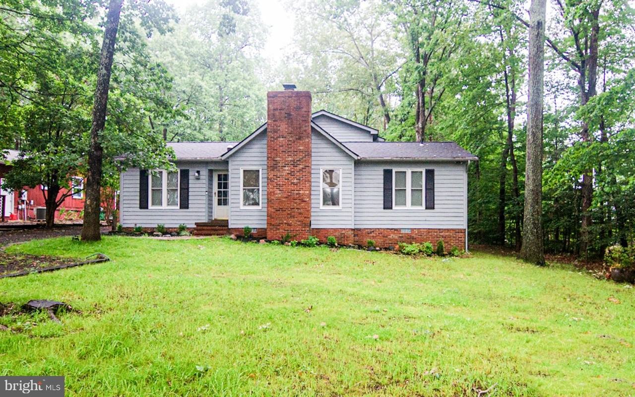 207 Madison Cir - Photo 2 of 36