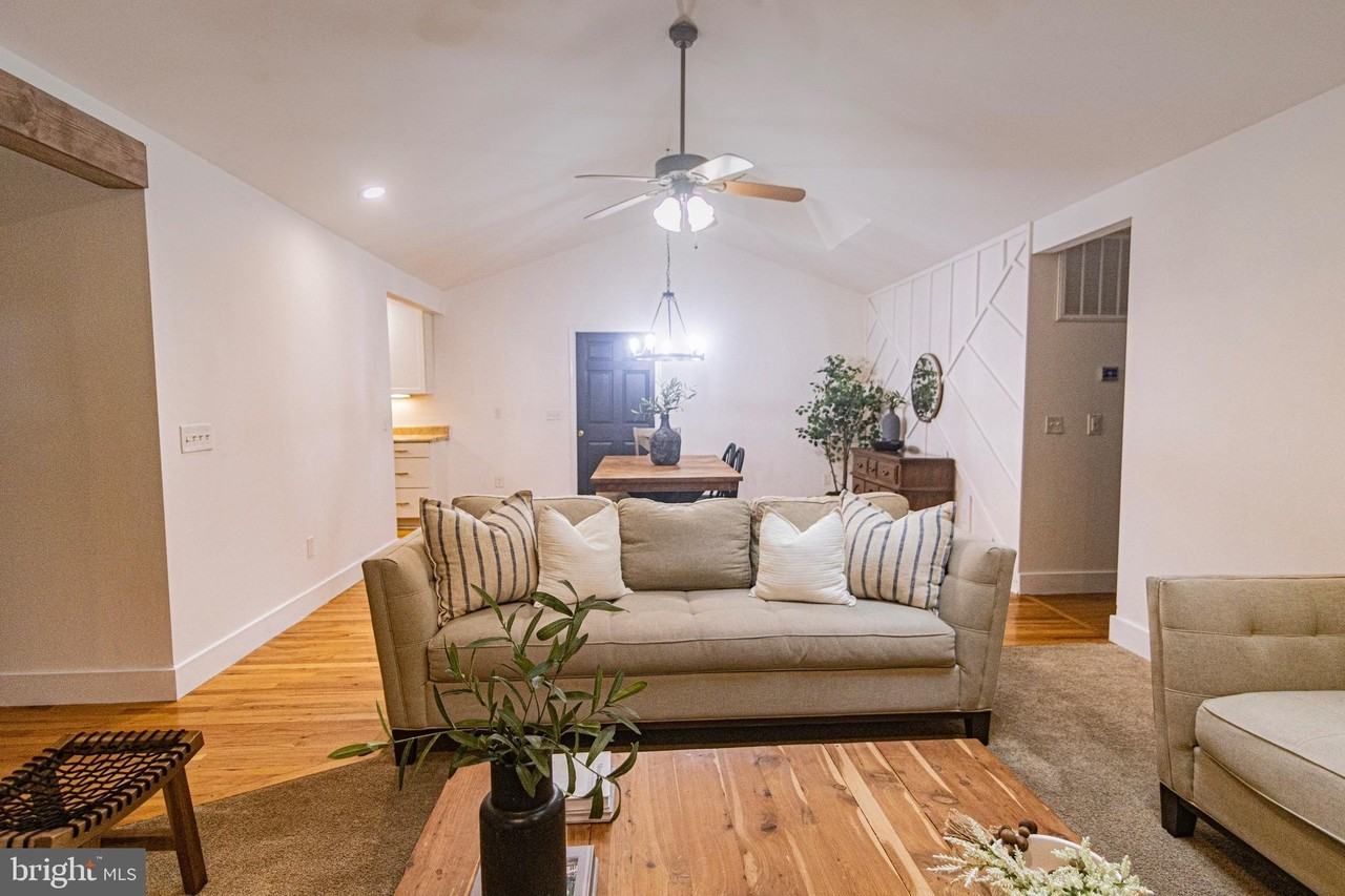 207 Madison Cir - Photo 6 of 36