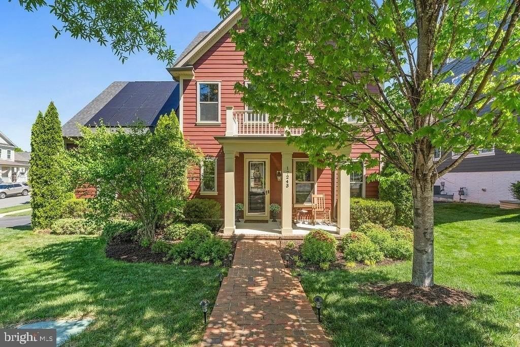 17243 Miss Packard Ct - Photo 4 of 50