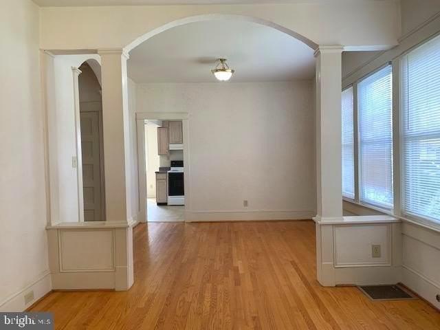 218 Claiborne Ave - Photo 3 of 12