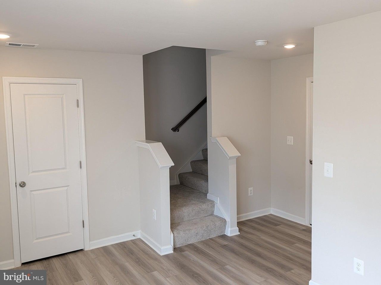 209 Swan Field Ave - Photo 3 of 31