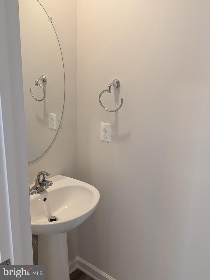 209 Swan Field Ave - Photo 5 of 31