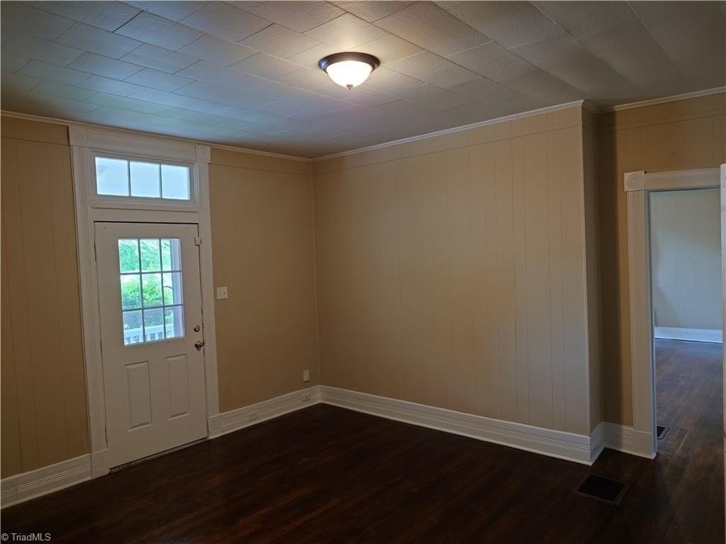 301 N Spring St - Photo 4 of 4