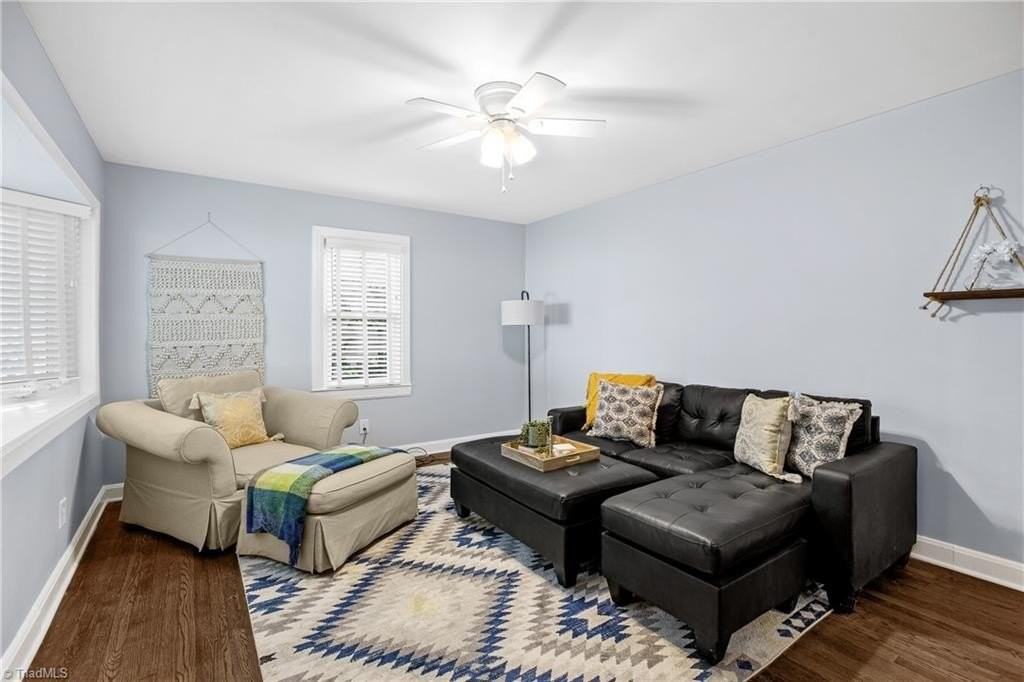 317 Crafton St - Photo 2 of 30