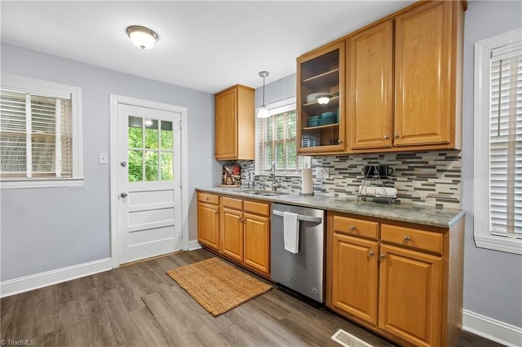 317 Crafton St - Photo 7 of 30
