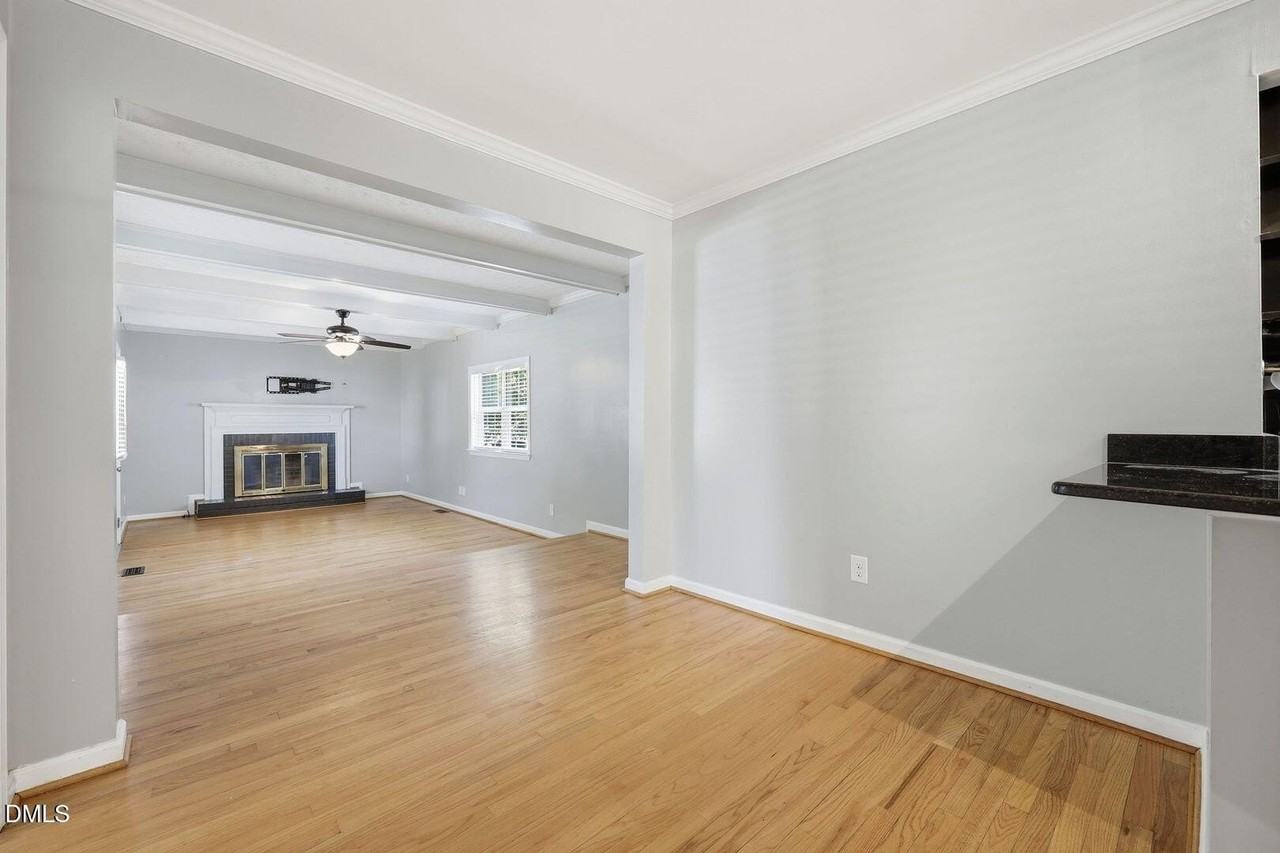 301 N 9th St - Photo 3 of 50