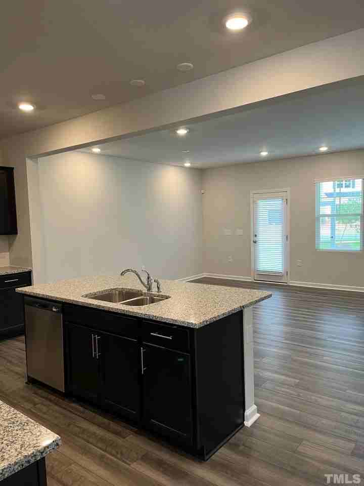 192 Tumbling Rock Way - Photo 6 of 39
