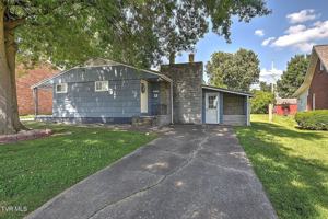featured image of 2012 Eastwood Ave