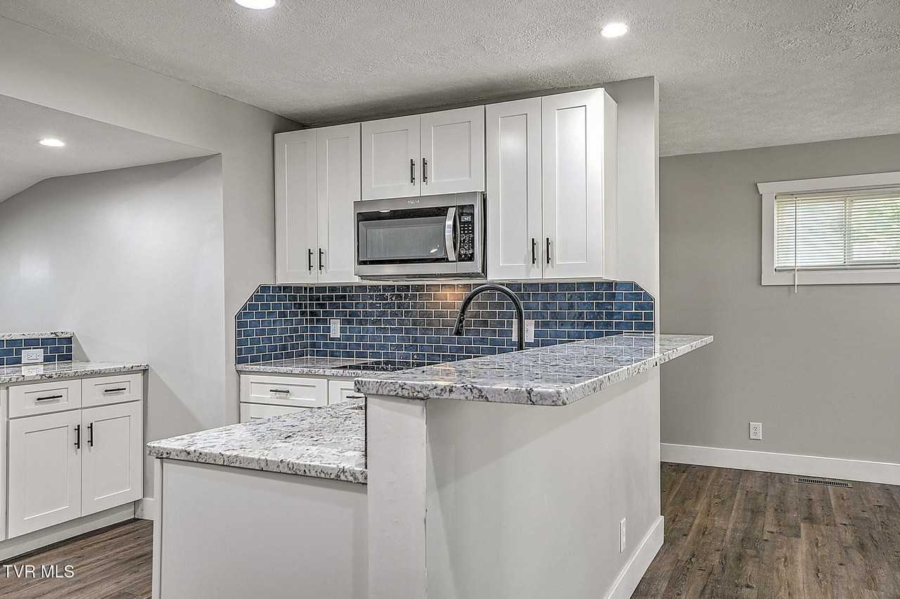 2012 Eastwood Ave - Photo 2 of 36
