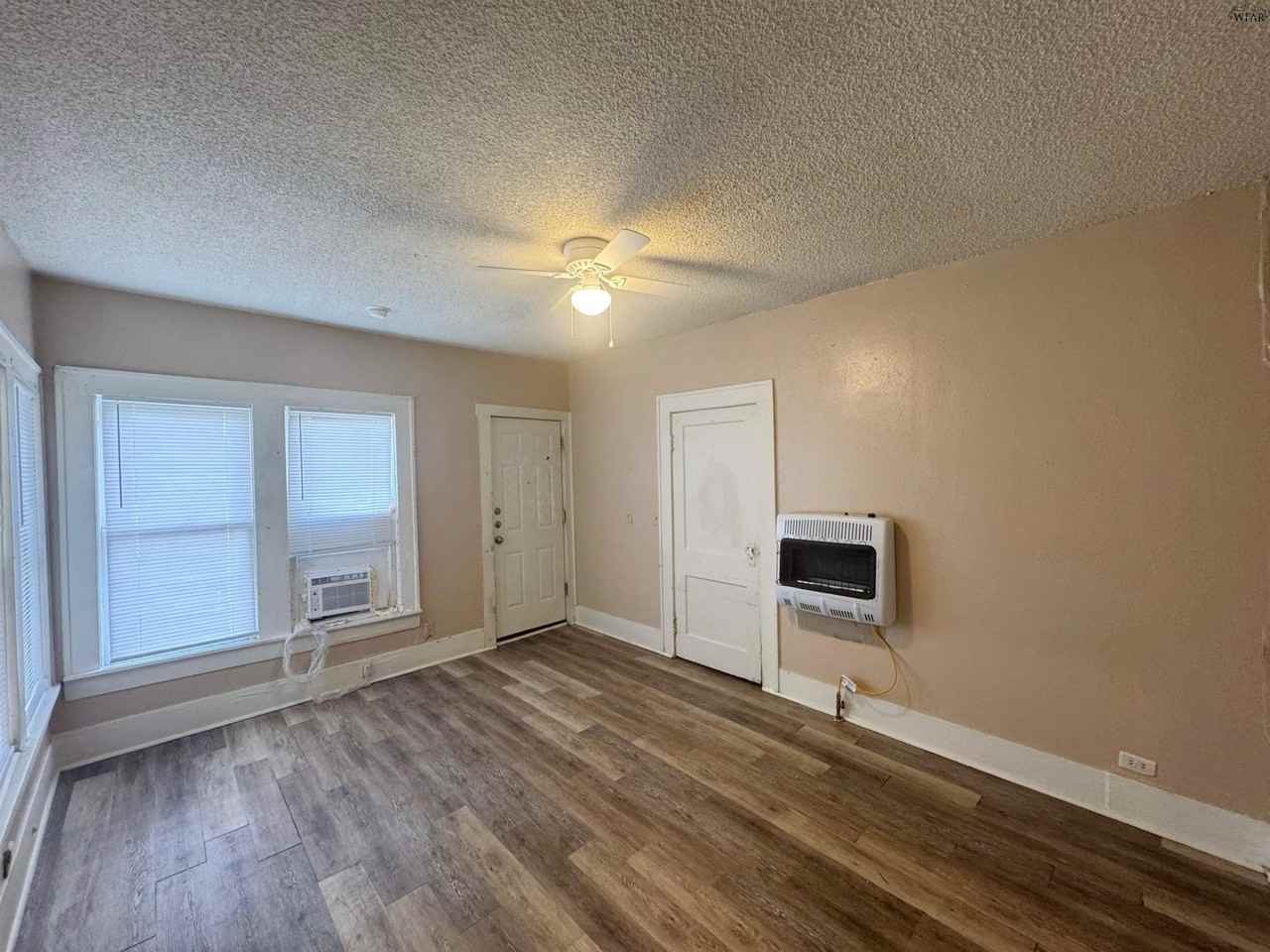 1205 Austin St #3 - Photo 2 of 7