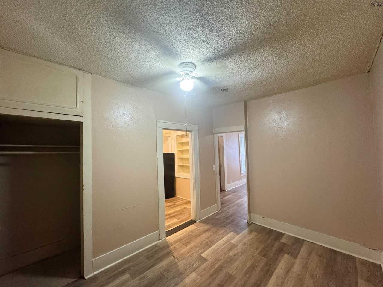 1205 Austin St #3 - Photo 4 of 7