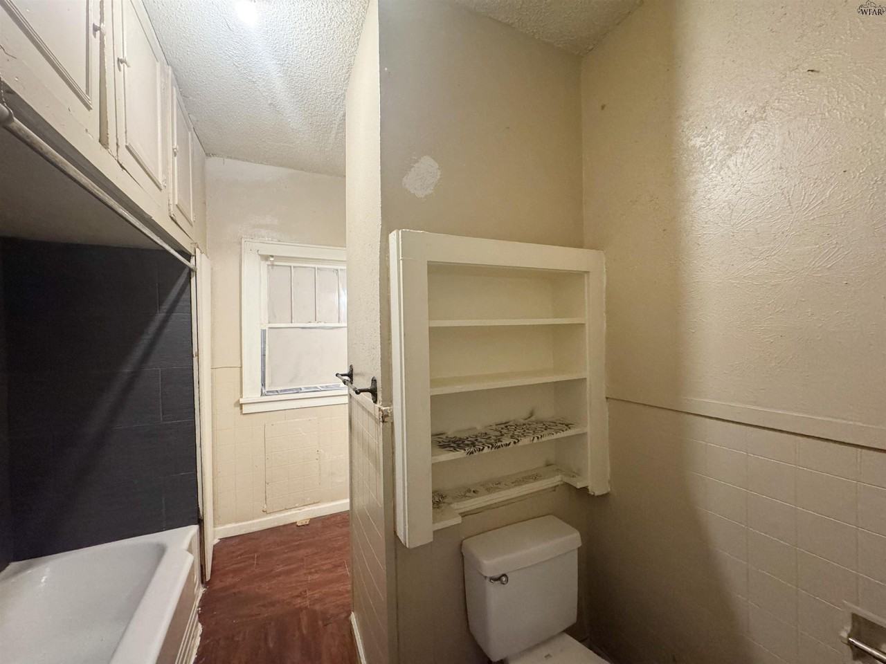 1205 Austin St #3 - Photo 6 of 7