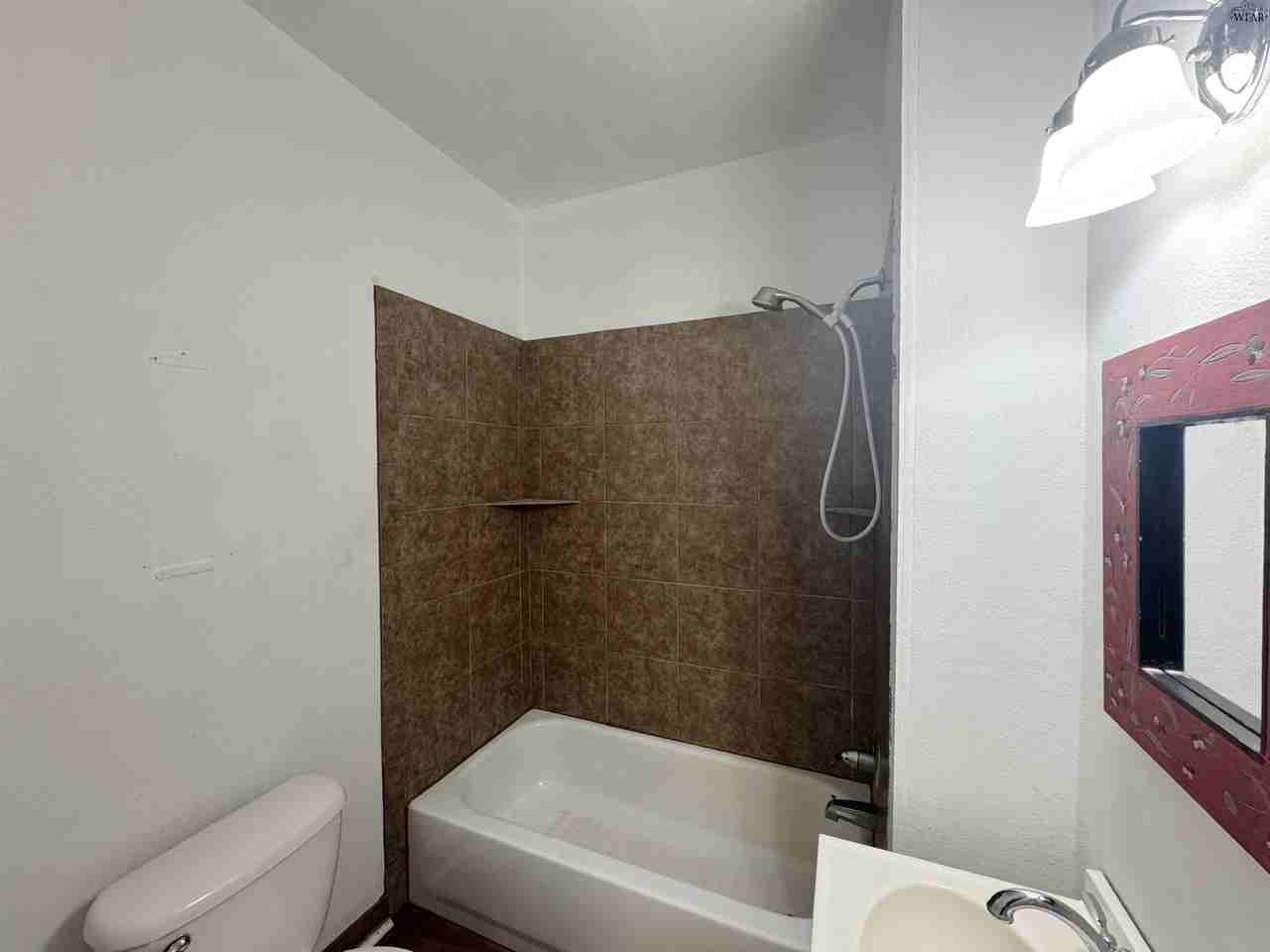 2412 Buchanan St - Photo 7 of 16