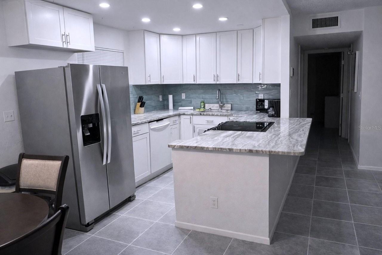 3300 Fox Chase Cir N #229 - Photo 5 of 15