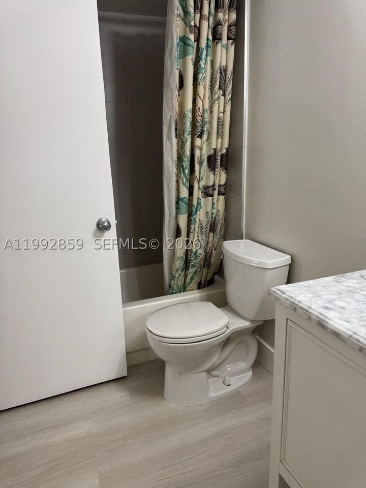 5760 Rock Island Rd #304 - Photo 5 of 10
