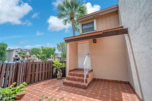 featured image of 685 W Park Dr