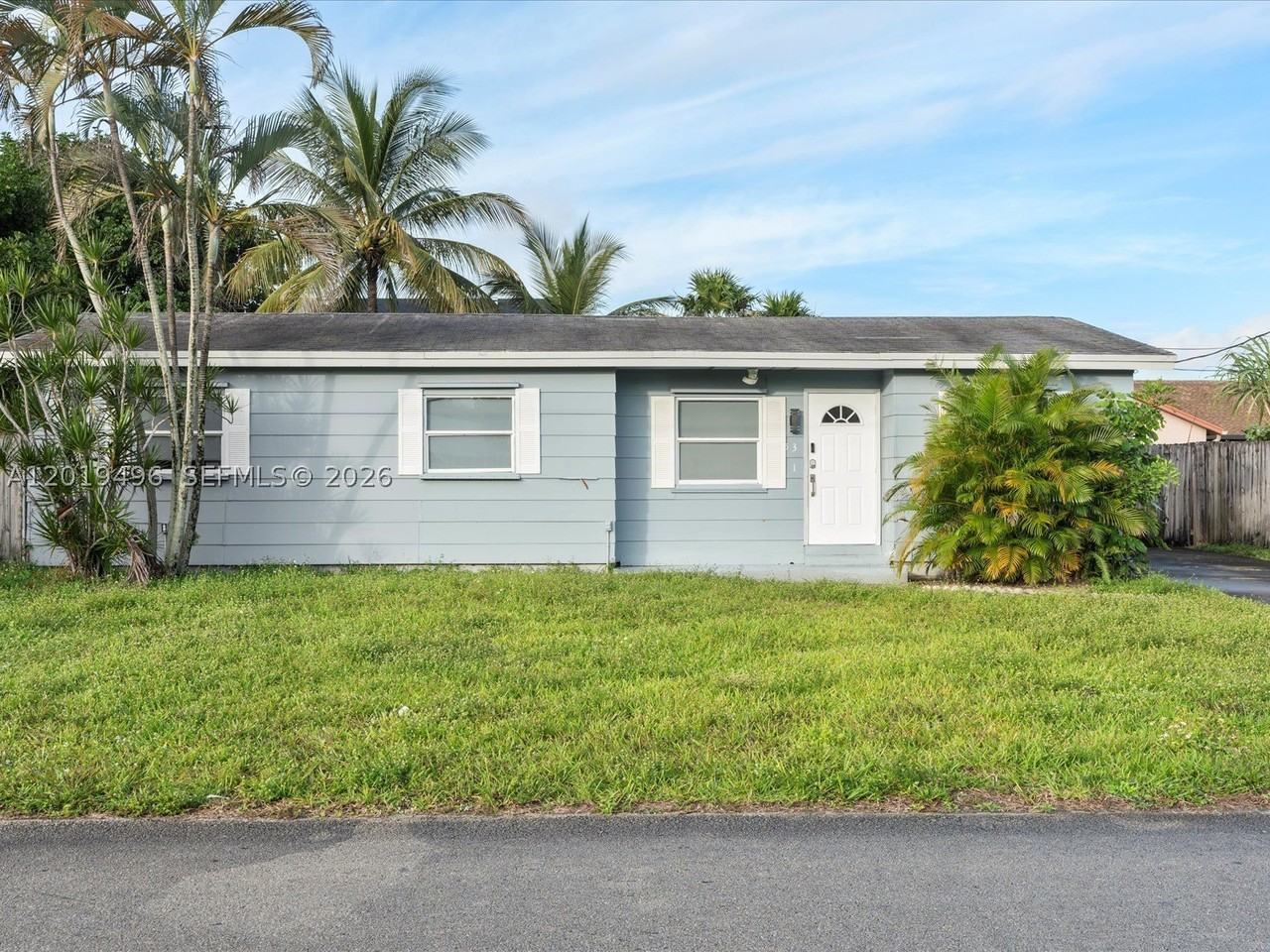 5731 Sw 54th Ter - Photo 3 of 19