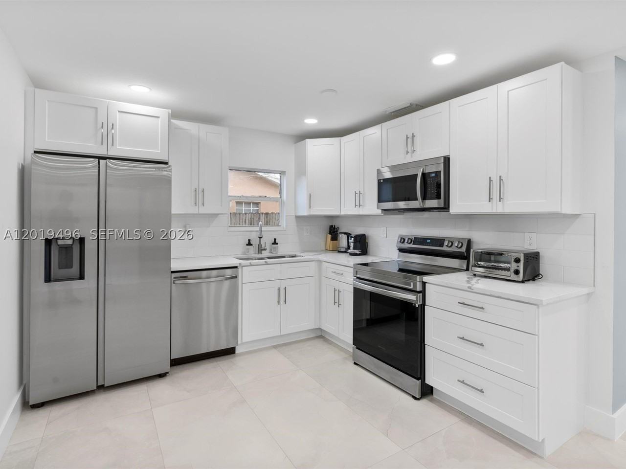 5731 Sw 54th Ter - Photo 5 of 19