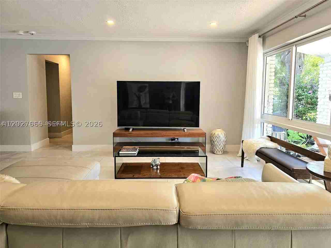 3602 Ne 18th Ave - Photo 3 of 21