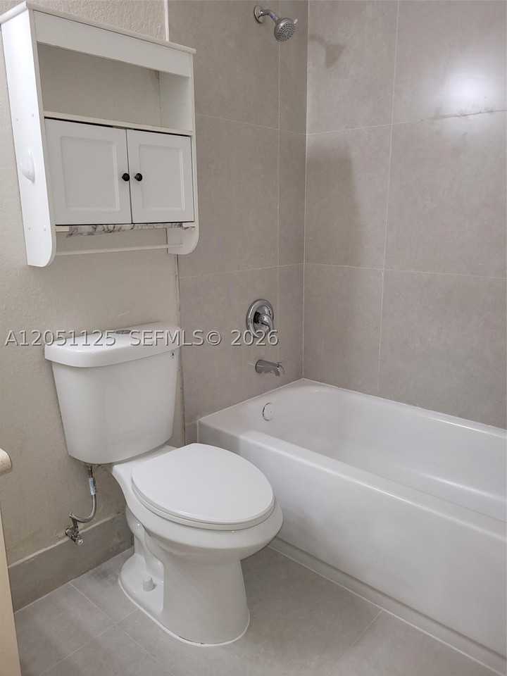 1663 Se 29th St #208 - Photo 5 of 11