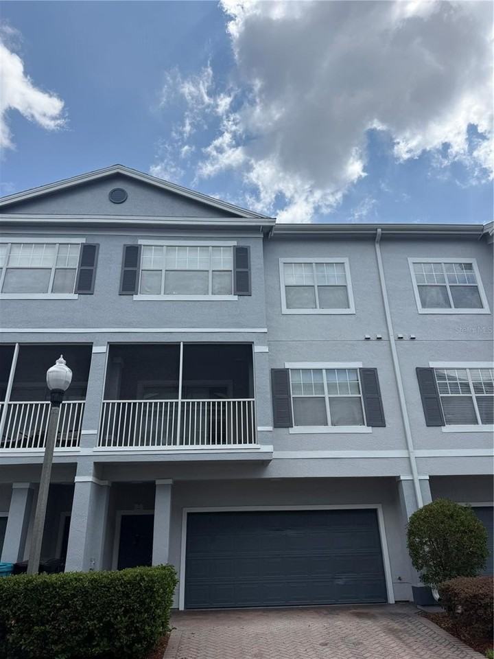 2532 Grand Central Pkwy #3