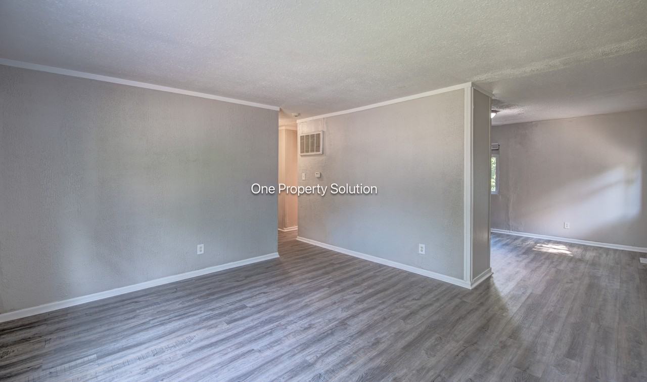 5649 E 13th Pl #1 - Photo 7 of 19