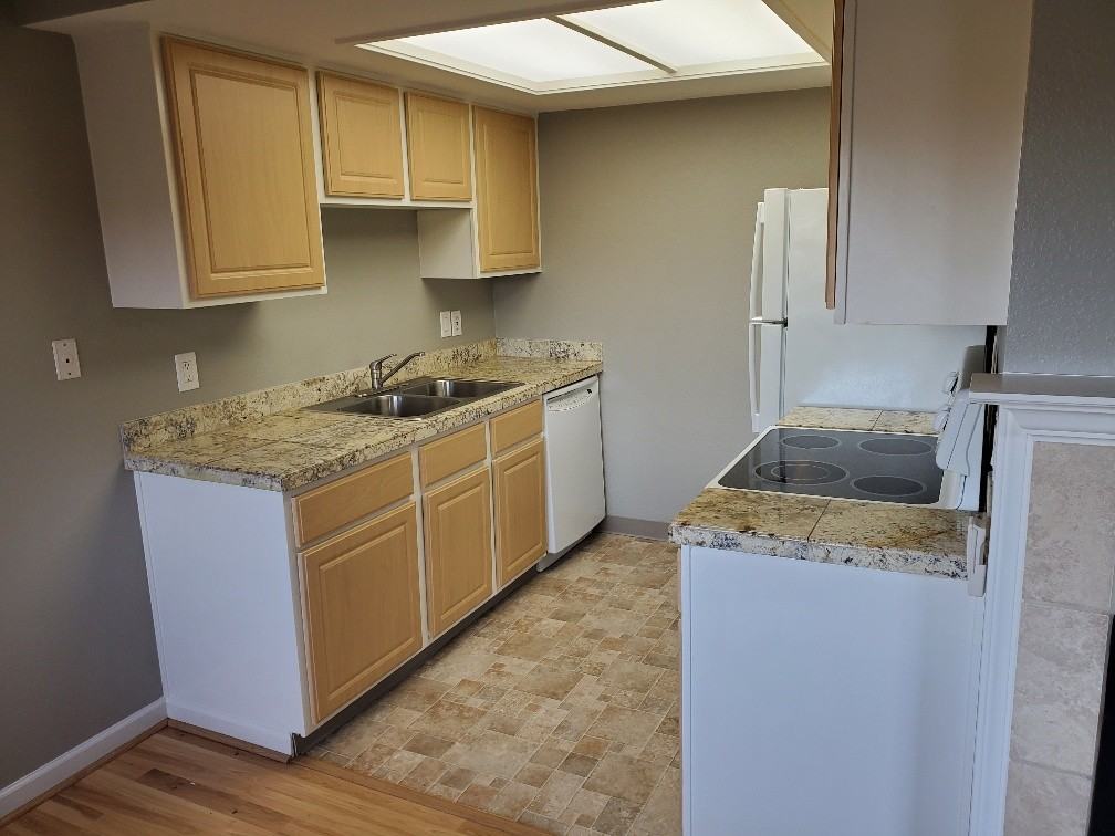 9420 Sw 146th Ter #1 - Photo 5 of 35