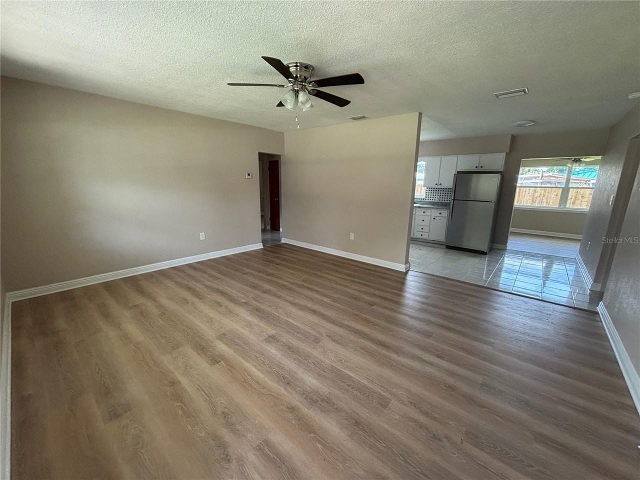 9950 52nd Ter N - Photo 5 of 23