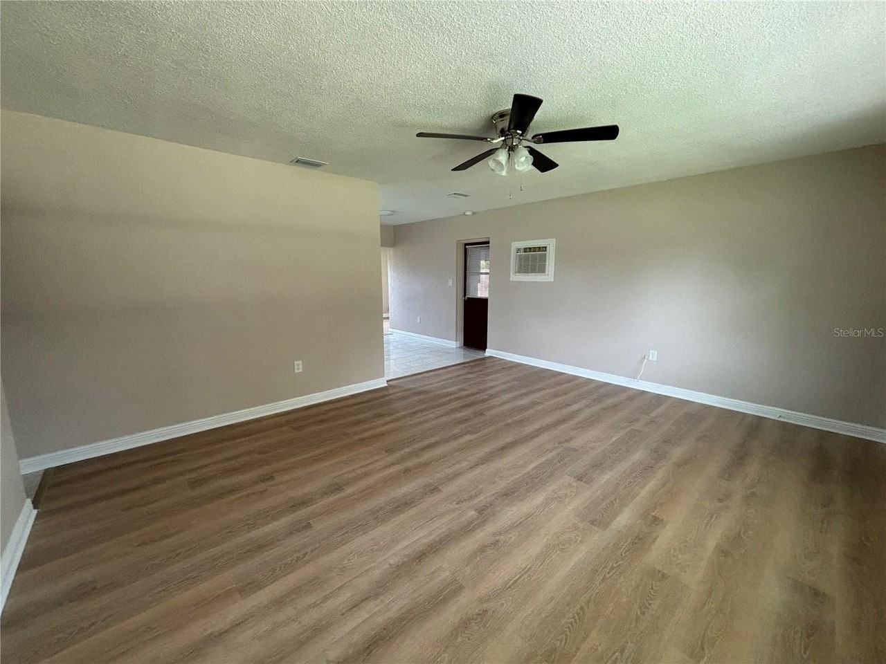9950 52nd Ter N - Photo 7 of 23
