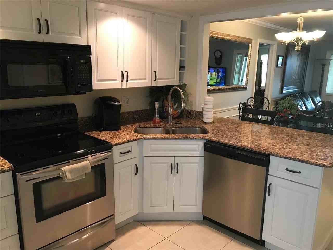 10380 Carrollwood Ln #264 - Photo 3 of 12