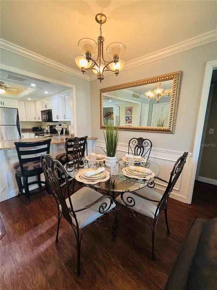 10380 Carrollwood Ln #264 - Photo 5 of 12
