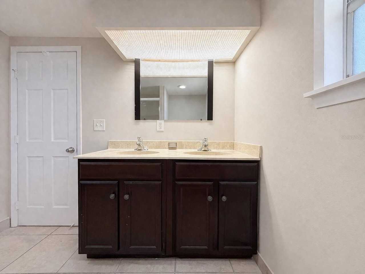 7018 54th Ave N - Photo 5 of 19