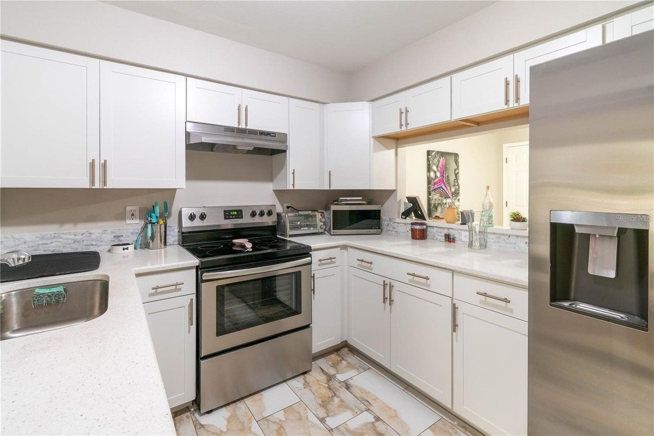 2897 Thaxton Dr #65 - Photo 4 of 36