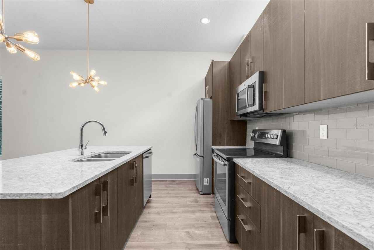 4810 W Mcelroy Ave #1 - Photo 3 of 23