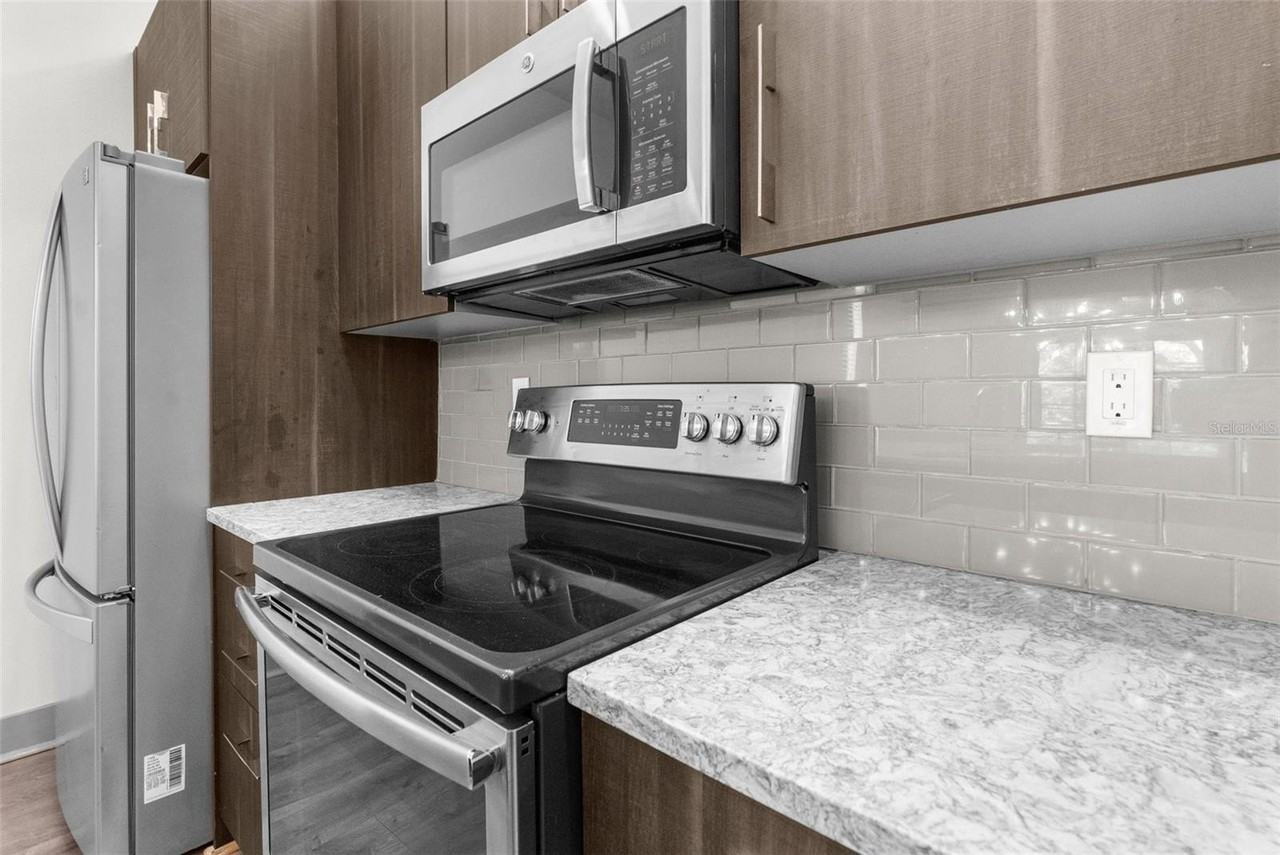 4810 W Mcelroy Ave #1 - Photo 4 of 23