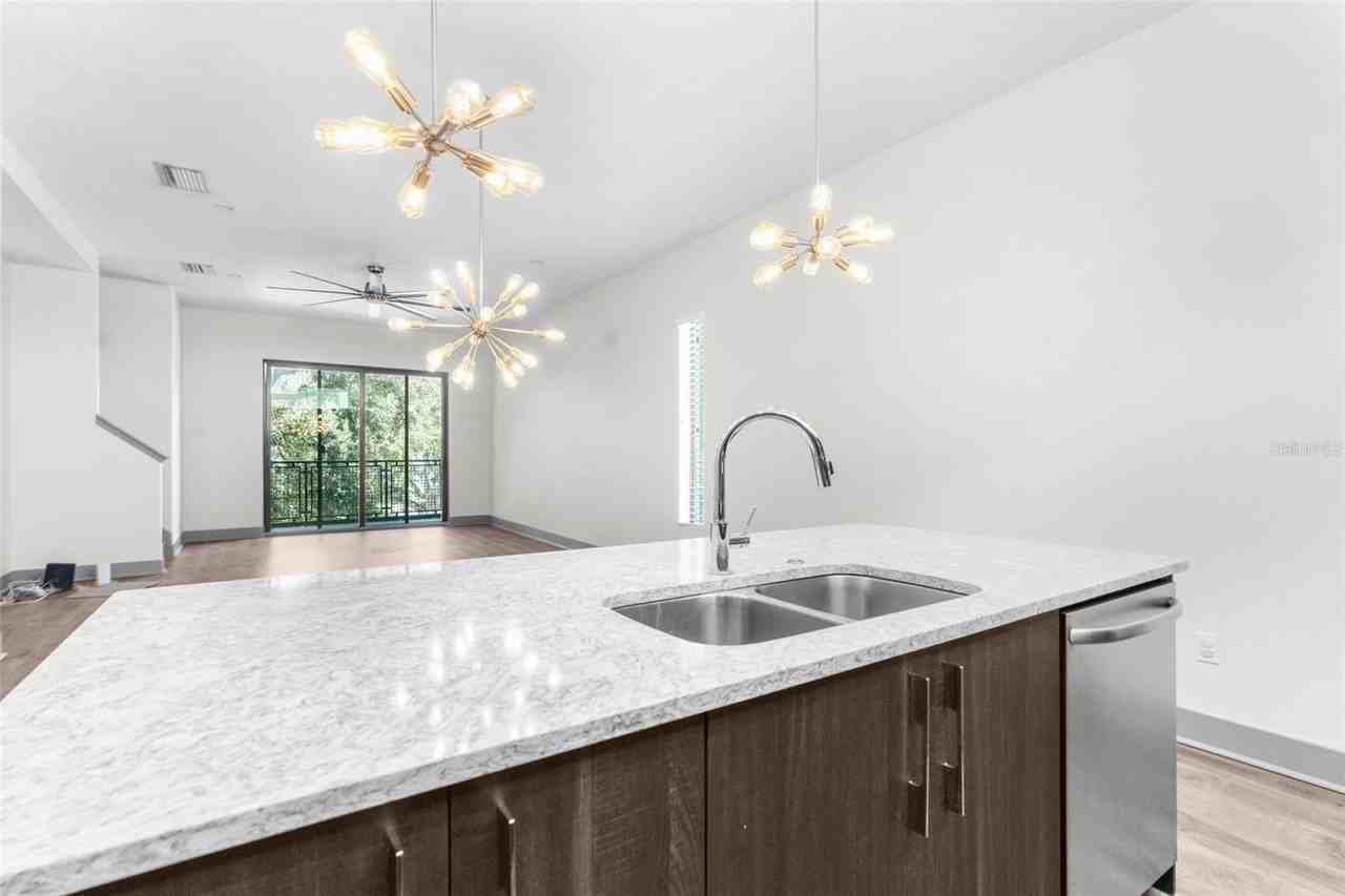4810 W Mcelroy Ave #1 - Photo 6 of 23