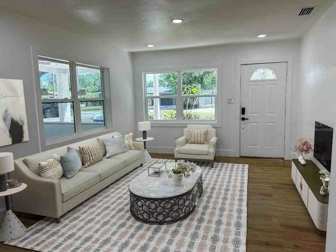 4611 W Mcelroy Ave - Photo 3 of 32