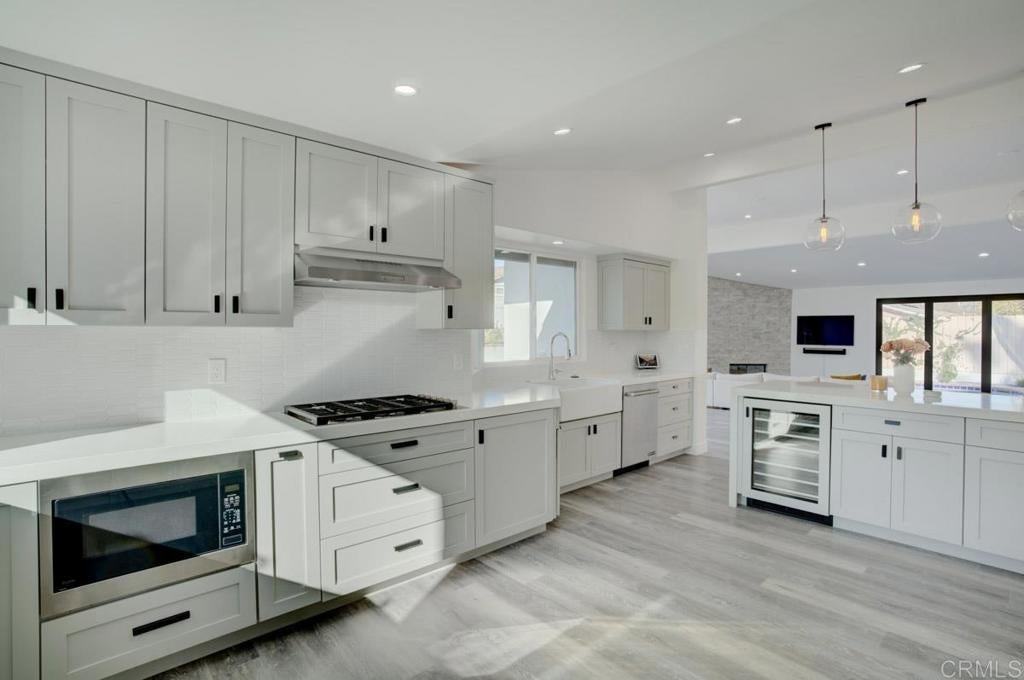 3647 Hazelhurst Pl - Photo 7 of 29