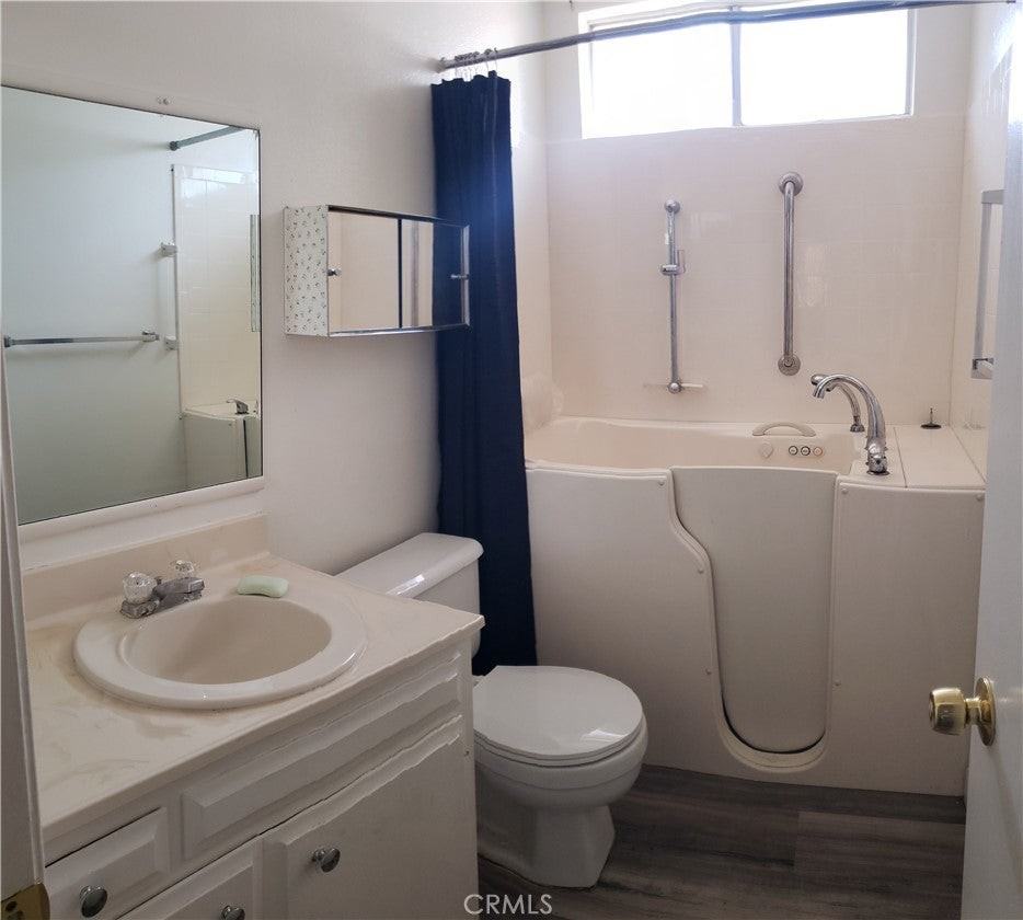 2125 San Bernardo Ave - Photo 7 of 11