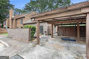 featured image of 90 Willowick Dr